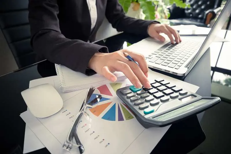 Cómo depositar dinero con tarjeta de débito en casinos online